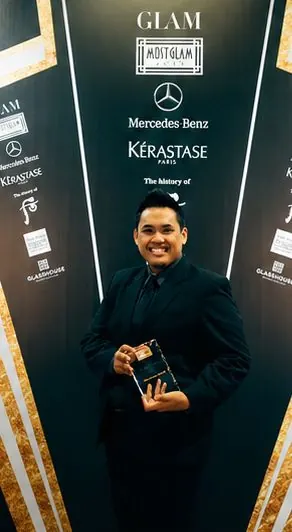 Kaio menerima anugerah Most Glam Top Fashion Videographer, GLAM Magazine 2016